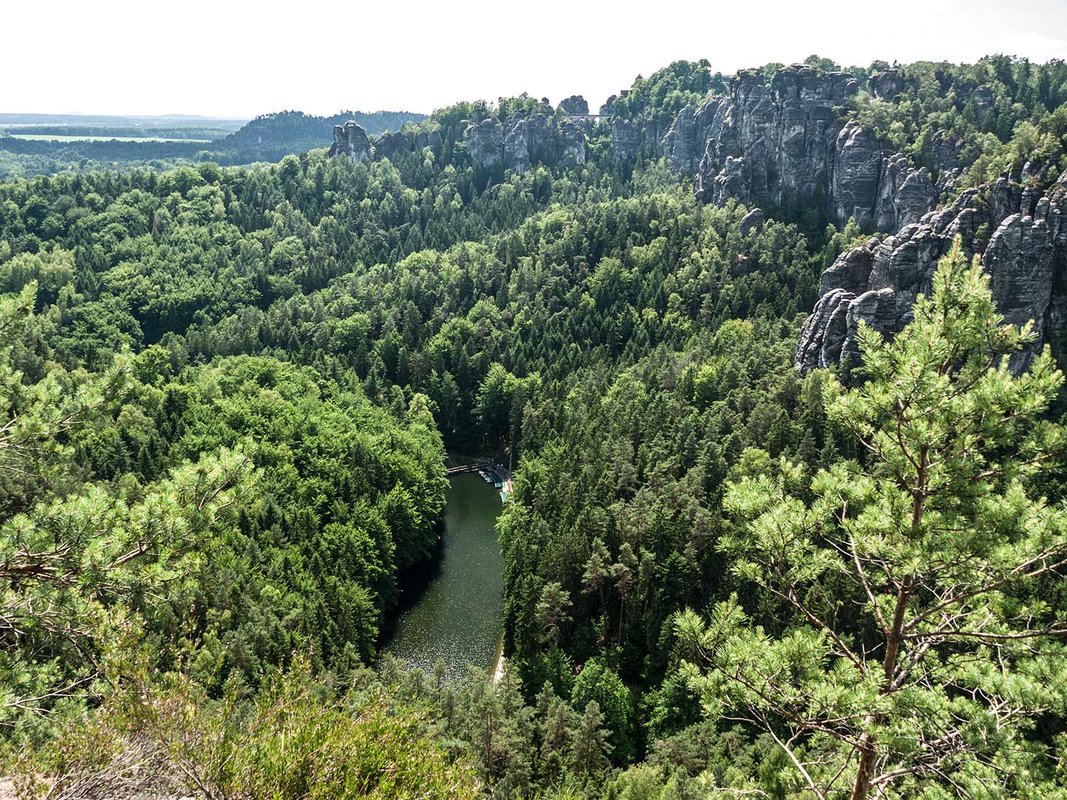 Blick von der Lokomotive zum Amselsee